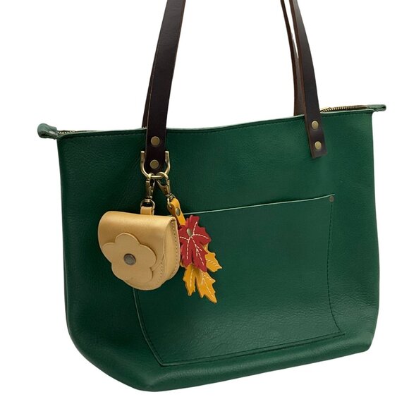 Portland Leather Goods Petunia Pouch Leather Flower Coin Purse Bag Charm - Picture 7 of 13